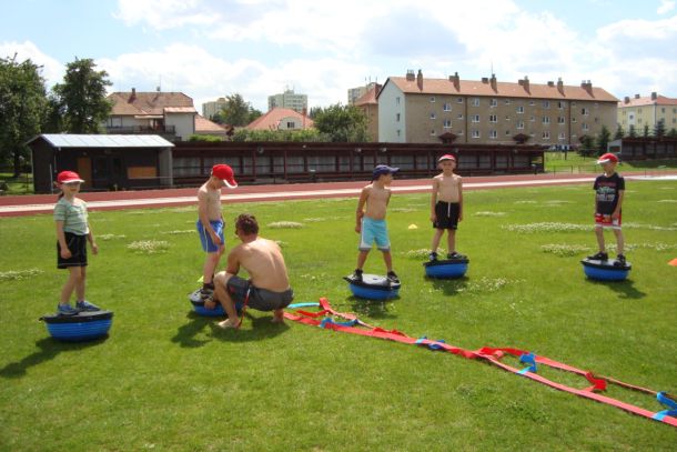 Zleva: Zuzana Simandlová, Radek Vácha, Martin Bartoška, Pavel Pulda, Petr Hrdlička a trenér Jiří Kubát
